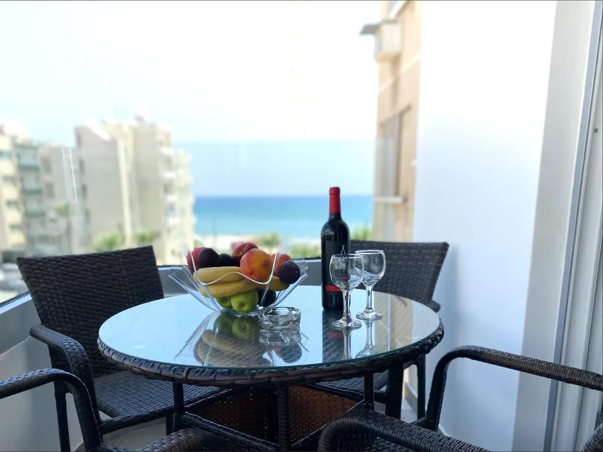 Luxury Beachfront Apartment Larnaca Cypr